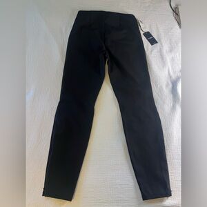 NWT Aritzia Black Capri Slacks (Sz 6)